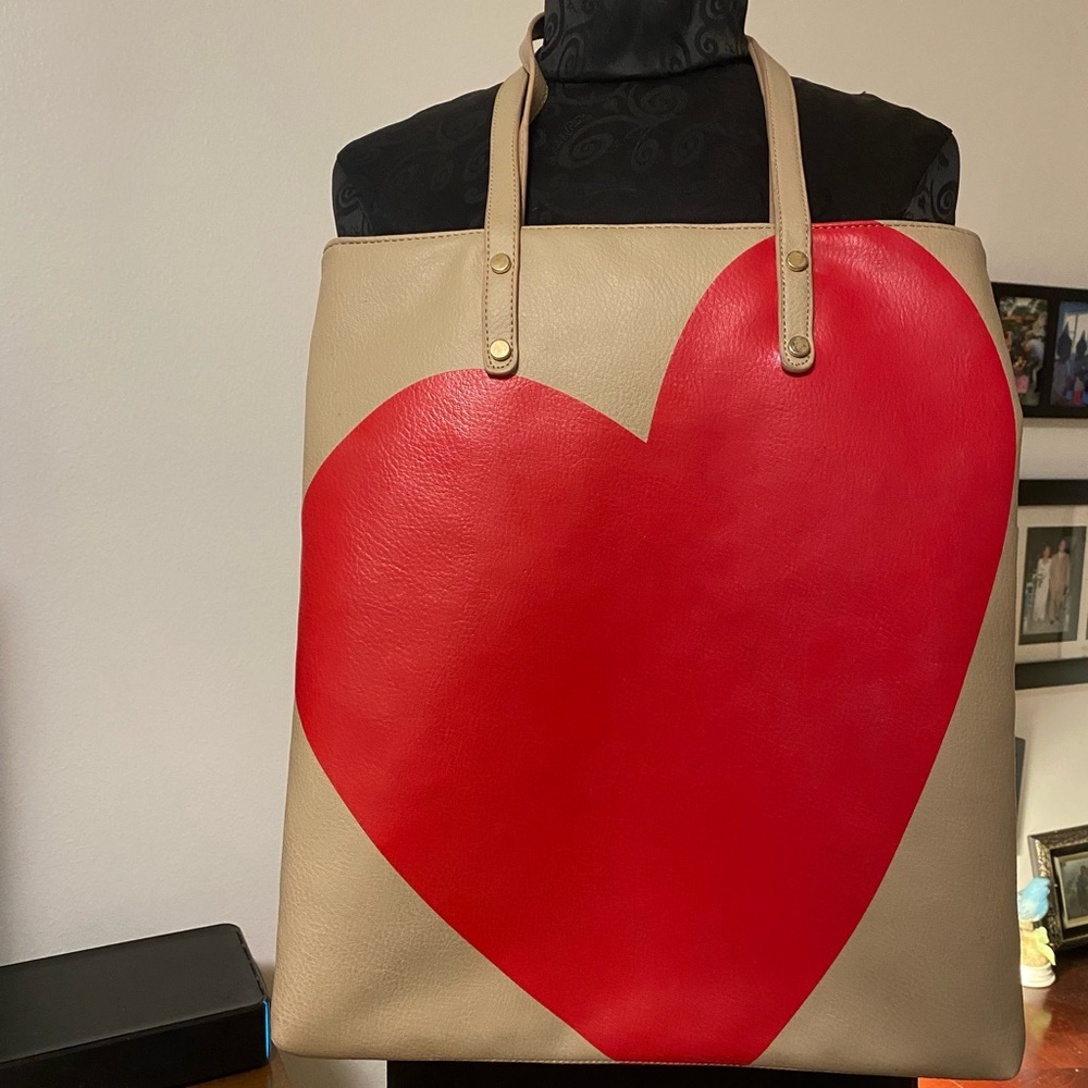 Expressions NYC rare vegan leather heart tote/PC size